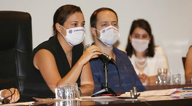 İstanbul Sözleşmesi’ne maskeli destek