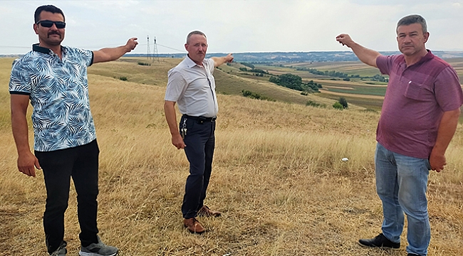 Köylüler, Yunanistan'ın burnunun dibine dev Türk bayrağı dikti