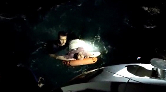 Mehmetçik denize atlayıp böyle kurtardı