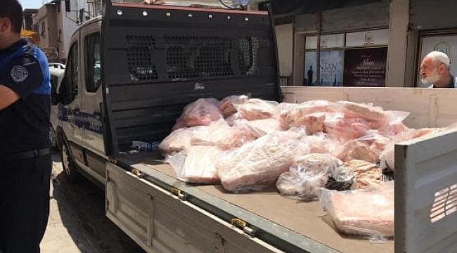 Ruhsatsız kasapta 300 kilogram bozuk et ele geçirildi