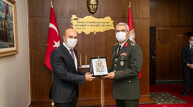 Başkan Soyer'den Ege Ordu Komutanı Sivri'ye şükran ziyareti