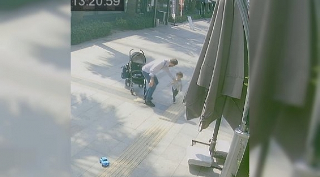 Vicdansız baba bebek arabasından düşen çocuğunu...