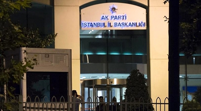 AK Parti İstanbul'da 22 ilçe başkanı görevden alındı