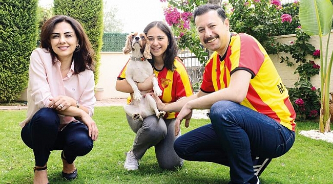 AK Partili Kaya evinin kapılarını açtı, bilinmeyenlerini anlattı! &#039;Peşimden gezme ders çalış&#039;