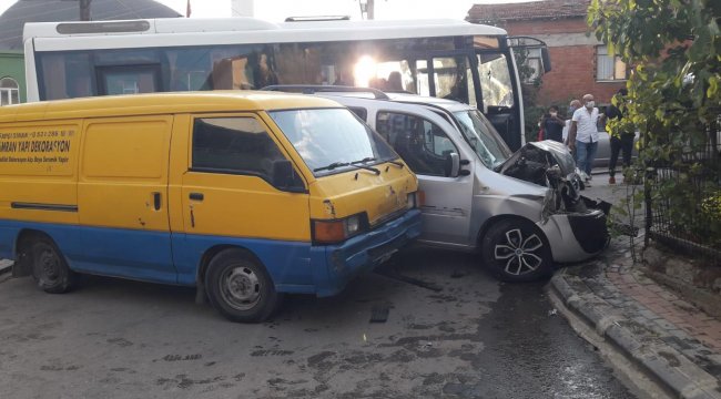 Direksiyonda kalp krizi geçiren sürücü kaza yaptı