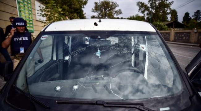 Ermenistan ordusu gazetecileri hedef aldı