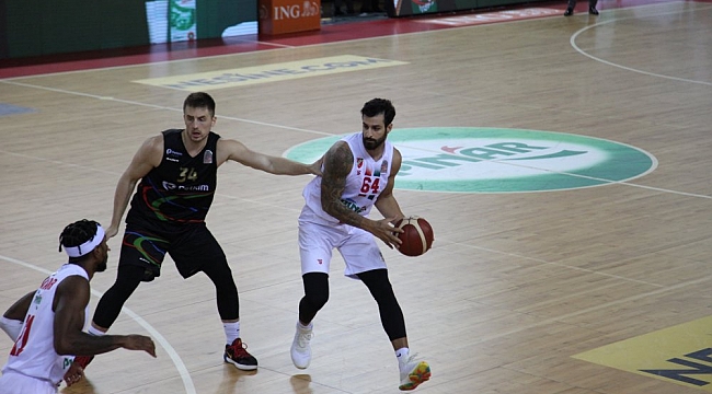 İzmir derbisinde gülen Pınar Karşıyaka oldu