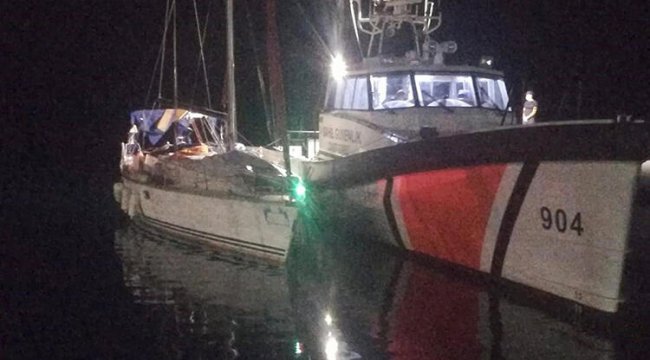 Muğla açıklarında tekneleri bozulan 150 göçmen kurtarıldı