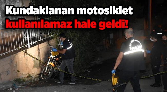 Park halinde kundaklanan motosiklet kullanılamaz hale geldi!