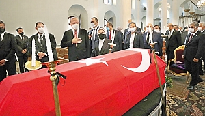 Türkiye Ermenileri tarihinde bir ilk: Devletin zirvesi Esayan’ın cenaze törenindeydi