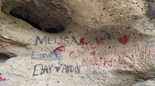 60 bin yıllık mağaranın duvarları yazı tahtasına döndü