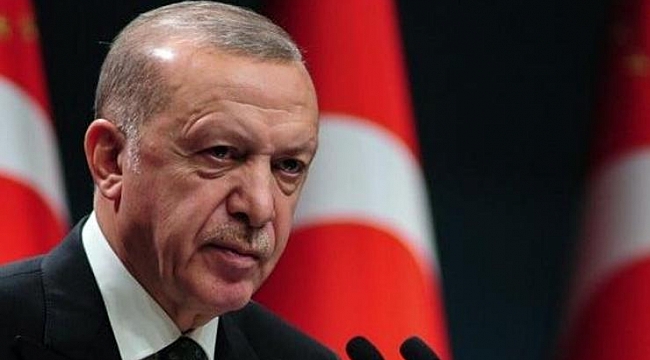 Bakan yardımcısını görevden aldı