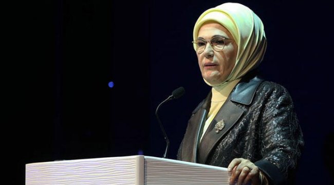 Emine Erdoğan, İzmir depreminin ardından yardım çalışmalarına katılanlara teşekkür etti