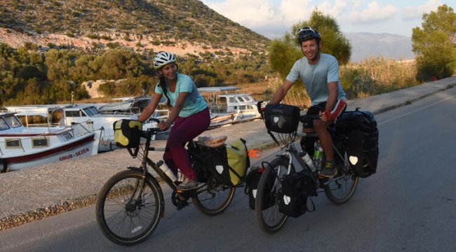 Fransız çift bisikletle Türkiye turu yaptı