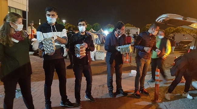 İzmir’de depremzedelere destek çığ gibi