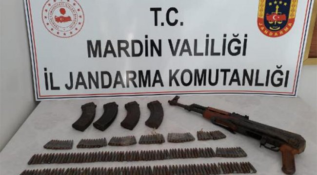 Mardin&#039;de teröristlere ait silah ve mühimmat ele geçirildi