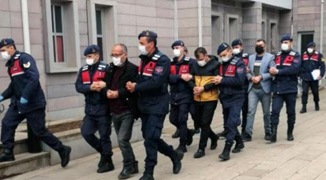 Kendilerini jandarma olarak tanıtıp vurgun yaptılar!