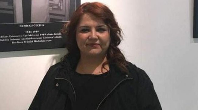 Koronavirüs testi yaptıran kişi, içine tükürdüğü suyu aile hekiminin üzerine döktü