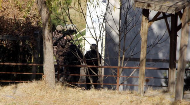 Özel harekat da geldi: Kız arkadaşının evine girerken...