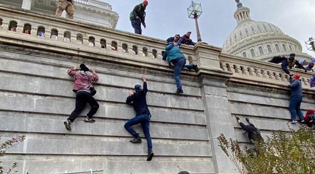 ABD'de işler iyice karıştı! Kongre binasında silahlar çekildi