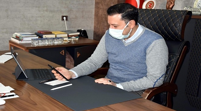 AK Partili Kaya kısıtlamada vatandaşları dinledi