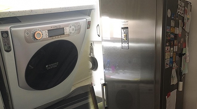 Eşyasını satmak isteyen depremzedeyi Başkan Soyer durdurdu: Yapmayın biz yanınızdayız!