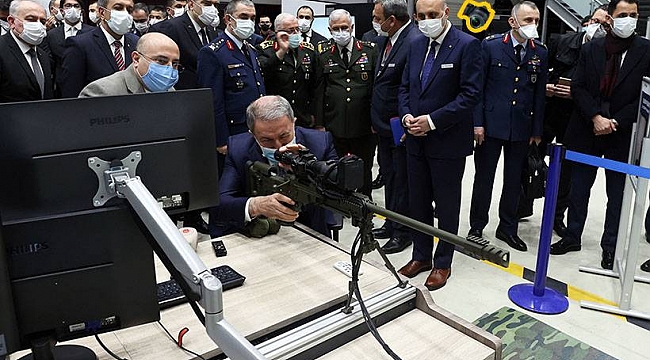 Bakan Akar HAVELSAN’ı ziyaret etti... 450 metreden hedefe tek attı!