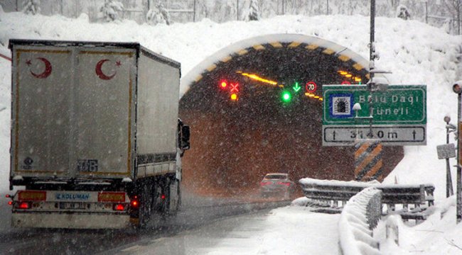 Bolu Dağı'nda yoğun kar yağışı