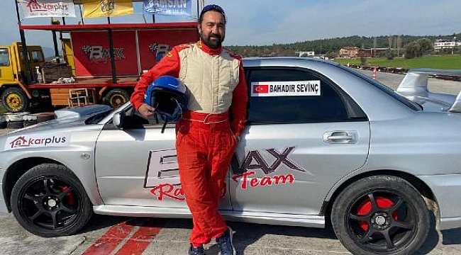 Kanseri yarış tutkusuyla yendi, hayali olan yarış pistini kurdu