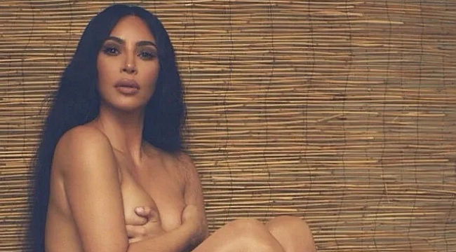 Kim Kardashian çırılçıplak soyundu! Sosyal medya yıkıldı