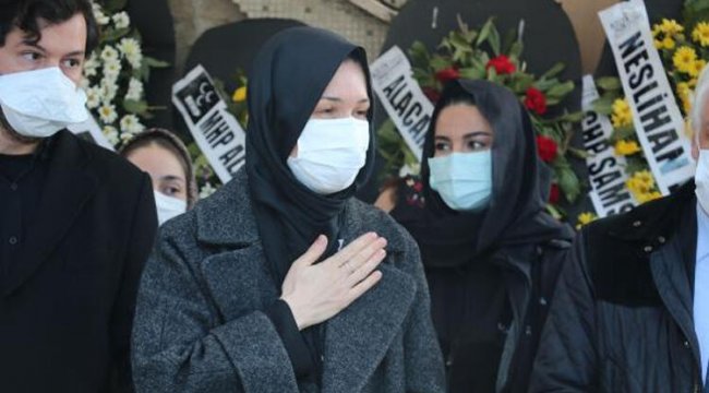 AK Parti Genel Başkan Yardımcısı Karaaslan'ın annesine veda