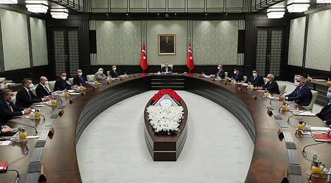 Kabine yarın toplanıyor! Hafta sonu sokağa çıkma, kafe ve restoran yasağı geri mi geliyor