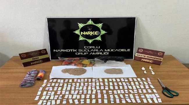 Satışa hazır uyuşturucular sobanın içinde bulundu