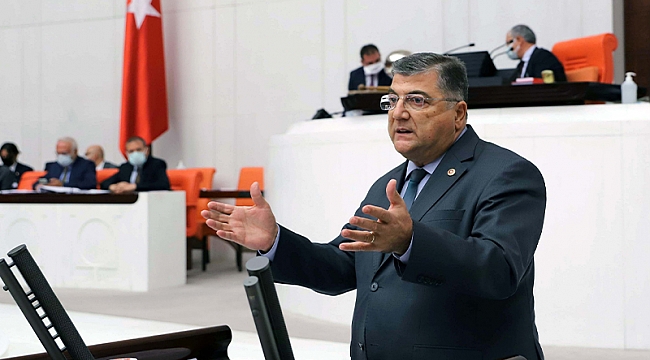 Sındır: Kadınlarımızdan neden korkuyorsunuz?