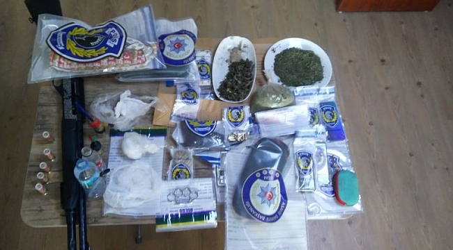 Uyuşturucu alışverişinde kavga çıktı, depoya kapatılan 3 kişiyi polis kurtardı