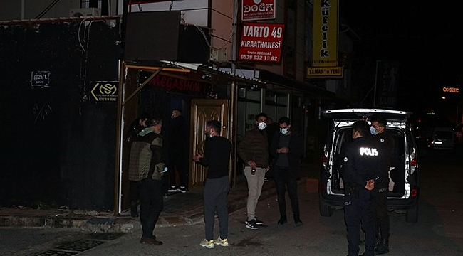 İzmir'de eğlence mekanına gece yarısı baskını!