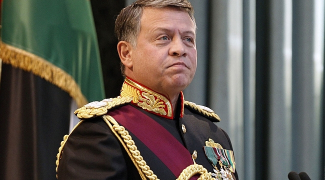 Krala darbe girişimi! Çok sayıda gözaltı var