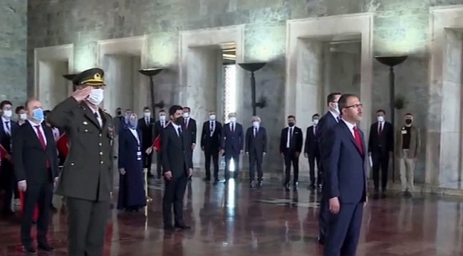 Anıtkabir'de 19 Mayıs töreni düzenlendi