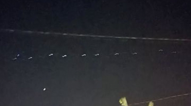 Gökyüzündeki ışıklı cisimleri görenler şaşkınlık yaşadı