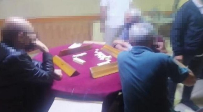 İzmit'te kumar baskını! 24 kişiye ceza yağdı