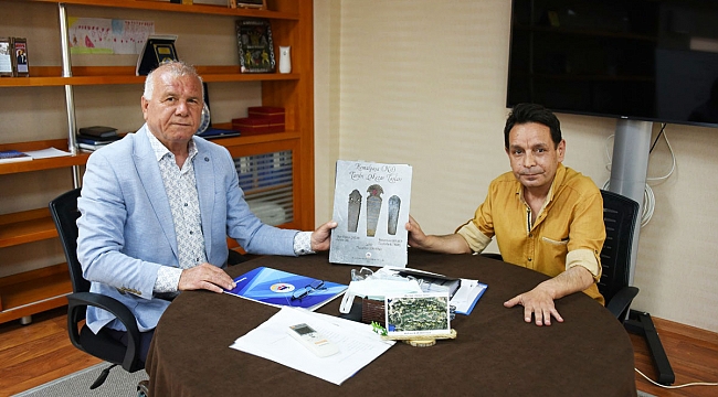 Kemalpaşa'nın taşlara yazılan tarihi kitaplaştı