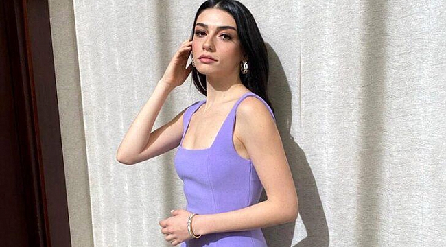 Hazar Ergüçlü çiçekli bikinisiyle poz verdi!