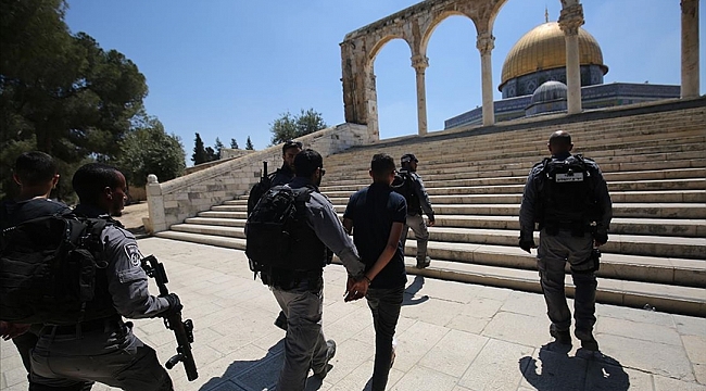 İsrail polisi Mescid-i Aksa’da Filistinlilere müdahale etti: 9 yaralı