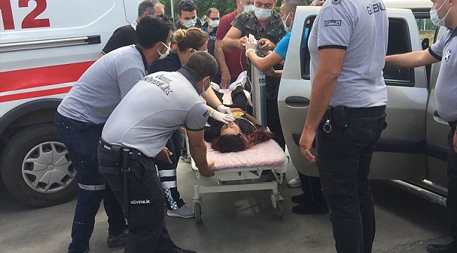 İzmir&#039;de gıda zehirlenmesi şüphesiyle 28 işçi hastaneye başvurdu