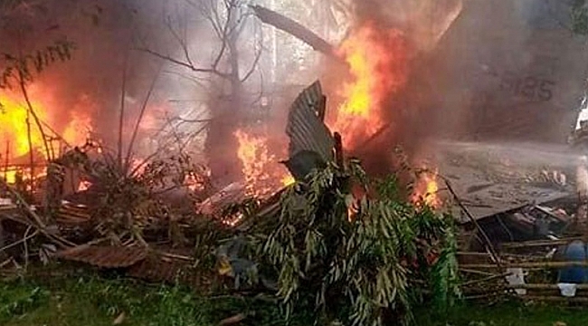 85 kişiyi taşıyan askeri uçak düştü