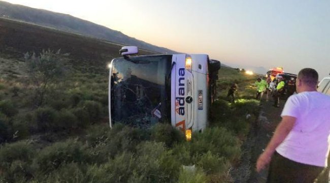 Aksaray'da yolcu otobüsü devrildi: 22 yaralı... 'Camı kırıp yaşlı ve çocukları dışarı çıkardık'