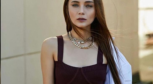 Çukur&#039;un Efsun&#039;u Damla Sönmez&#039;in kumsal pozu olay oldu