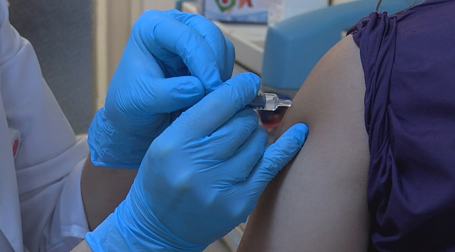 Korona için o çalışmayla tarihe geçen hoca uyarıyor: &quot;3. doz için acele...&quot;