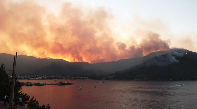 Marmaris’te alevler yüzlerce hektara yayıldı