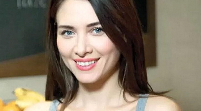 Nefise Karatay&#039;dan yatak pozu! Sosyal medyayı salladı